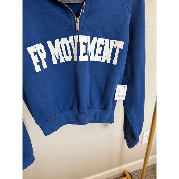 Free People For the Win Logo 1/2 Zip XS - Picture 4 of 6